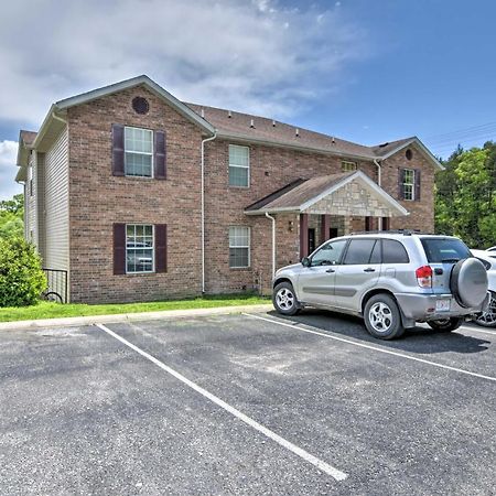 Apartment With Patio, 4 Mi To Silver Dollar City! Branson Bagian luar foto