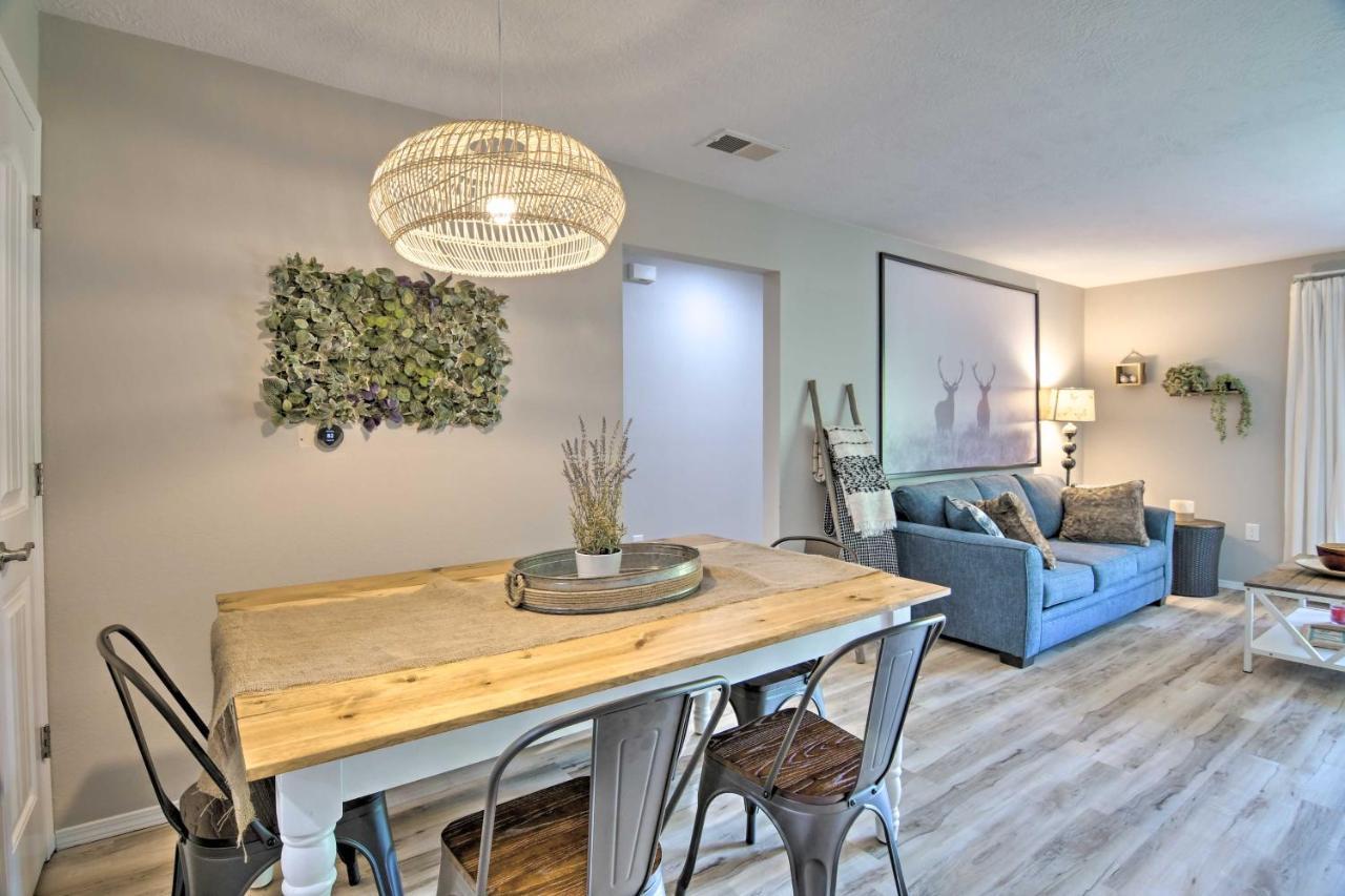 Apartment With Patio, 4 Mi To Silver Dollar City! Branson Bagian luar foto